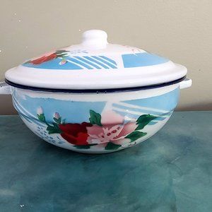 Vintage mid-century Bumper Harvet made in China Enamel Casserole Dish with lid